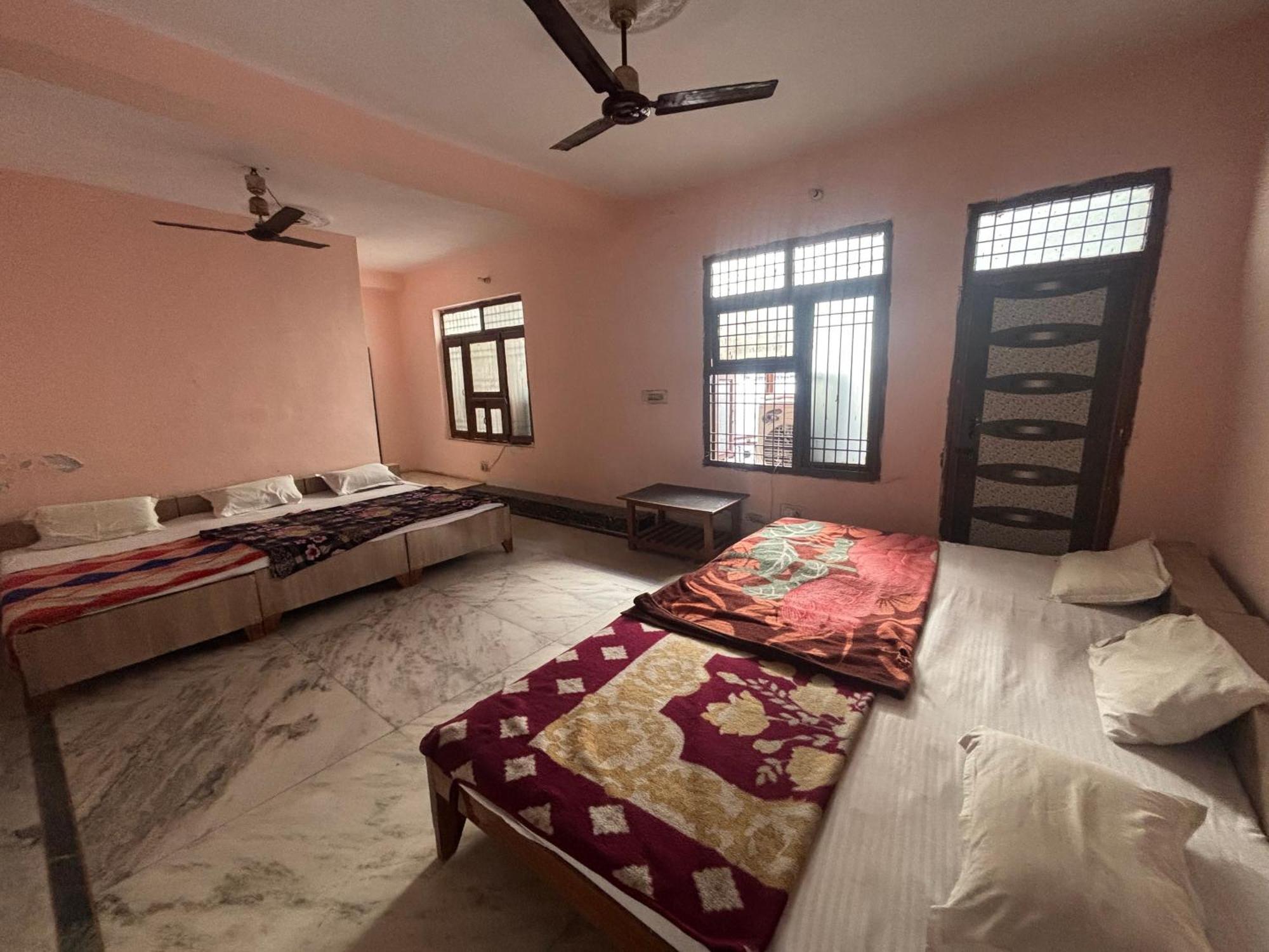 Sgh Guest House Mathura Exterior foto