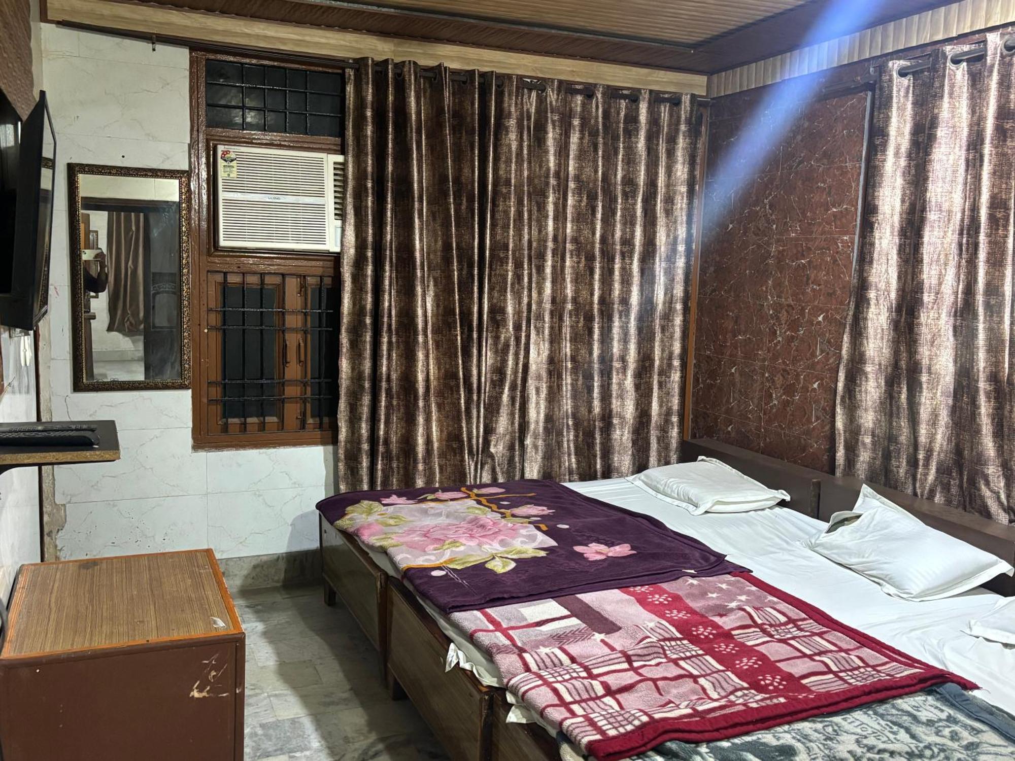 Sgh Guest House Mathura Exterior foto