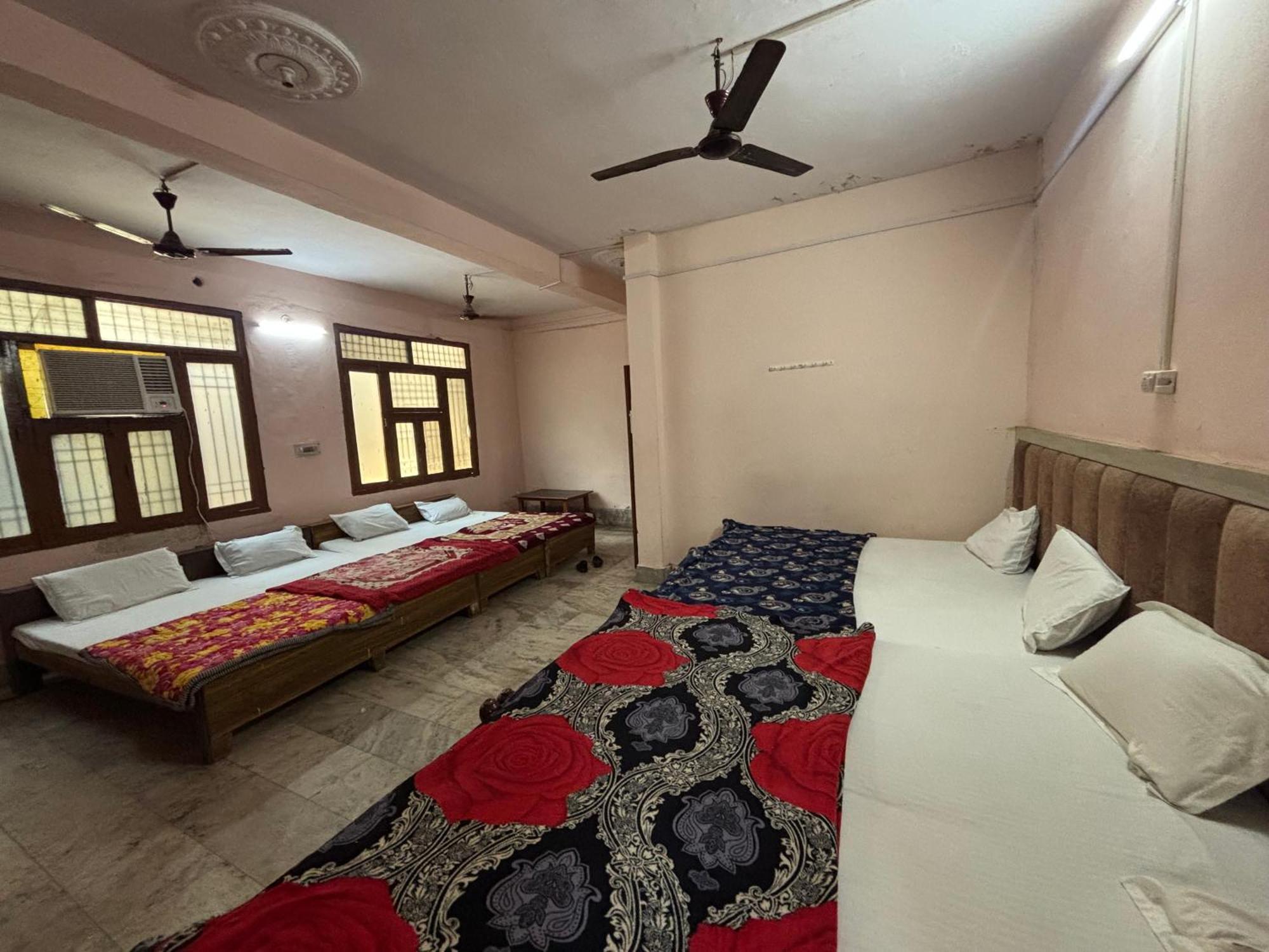 Sgh Guest House Mathura Exterior foto